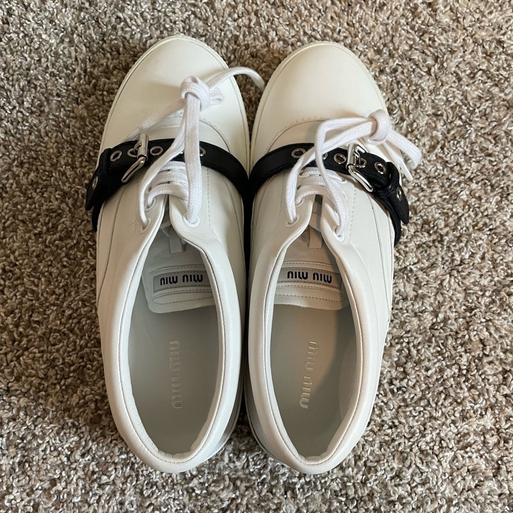 Miu Miu Leather Buckle Low-Top Sneaker, contrast White and black size EU 40 - Picture 5 of 13